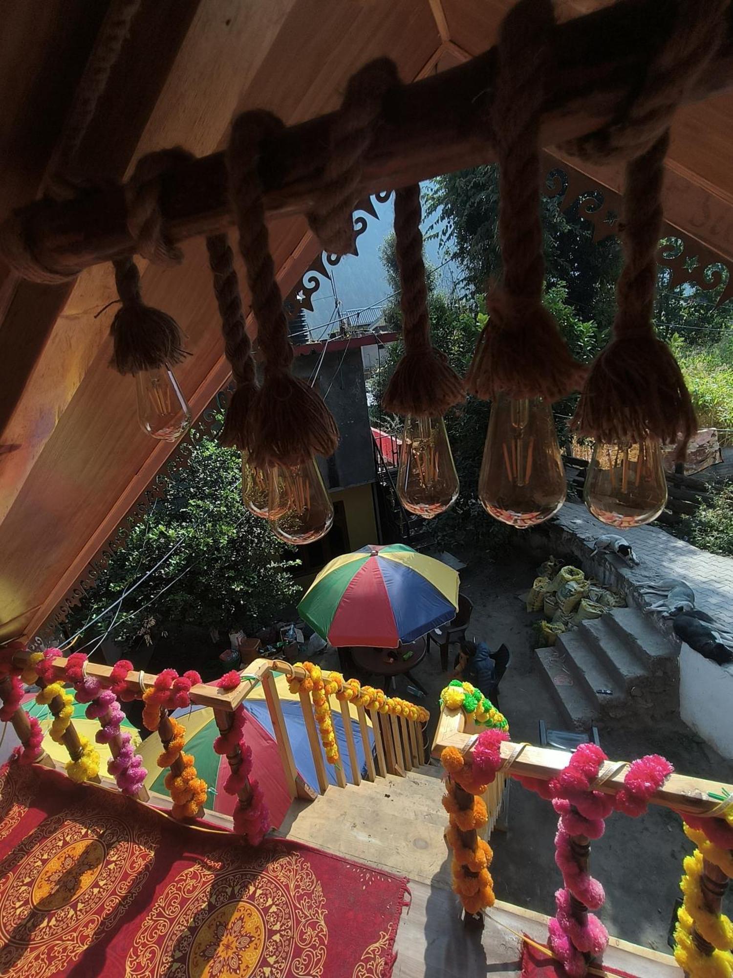 Kulu Stoner'S Delight旅舍 外观 照片